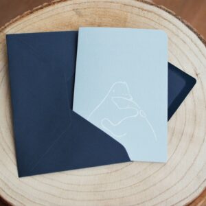 troostkaart knuffelberen met donkerblauwe enveloppe